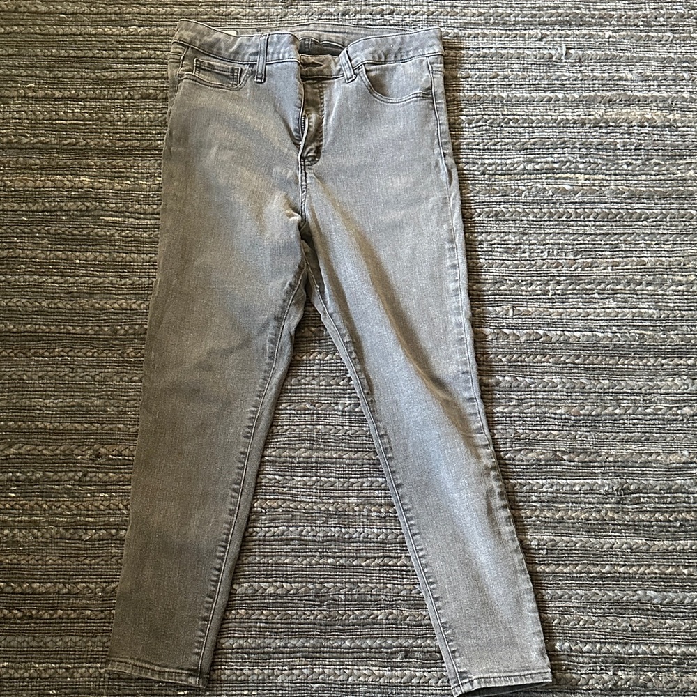 Stylish Gray Women's Jeans